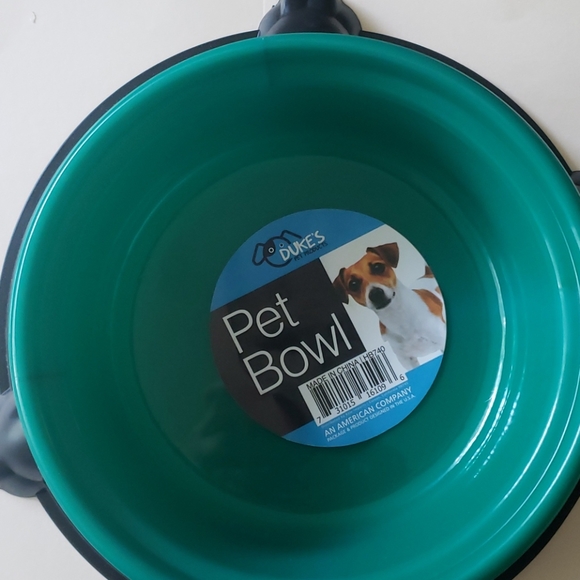 Round Pet Bowl with Paw Base. Buy 4 x $15 - Picture 7 of 11